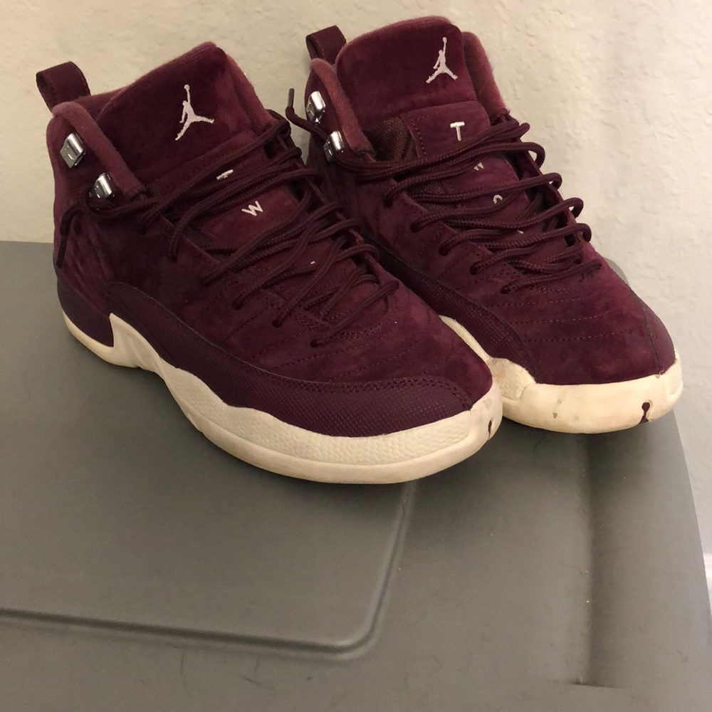 7y Jordan 12 Bordeaux